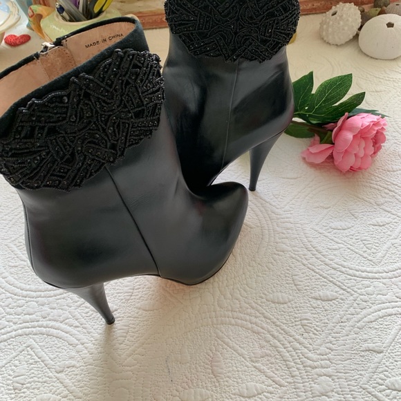ALANNAH HILL Black Leather Beaded Feature Ankle Boots Sz 8 Heart Zip-Designer🤎 - Picture 13 of 16